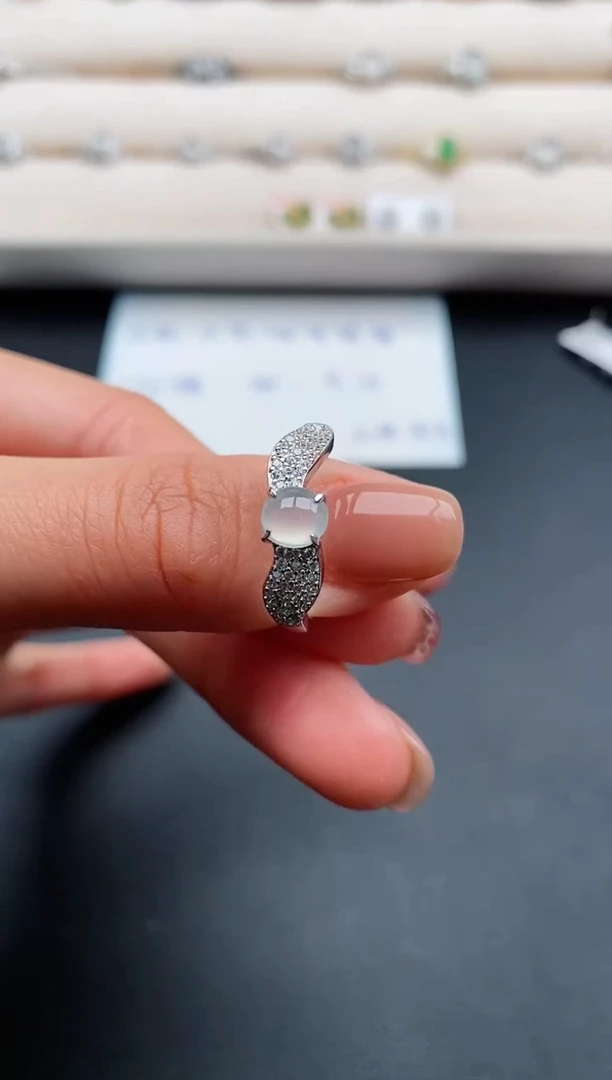 银S925镶嵌戒指翡翠3333333+4