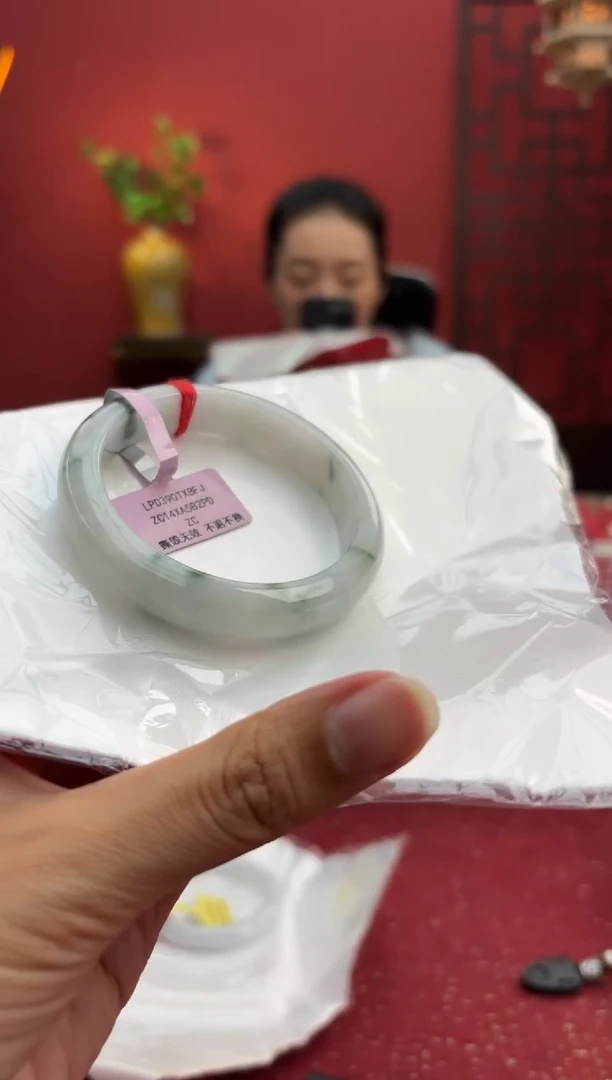 未镶嵌手镯翡翠墨*翡翠手镯