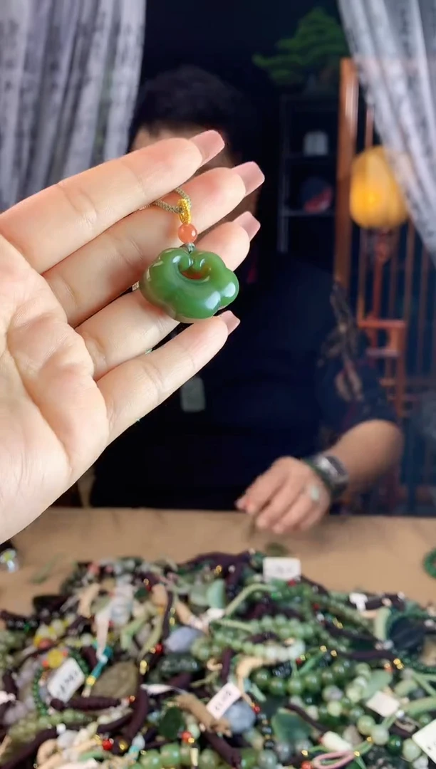 【闪购商品】和田玉挂件未镶嵌多样性发货拍一发一