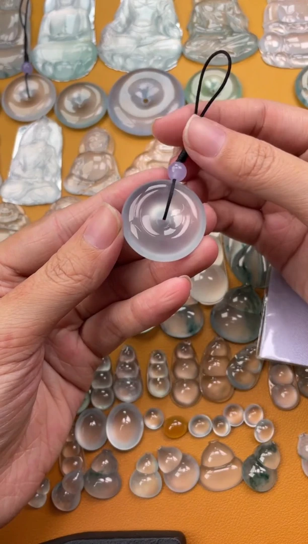 翡翠未镶嵌吊坠(不含链)平安扣 28 8.4