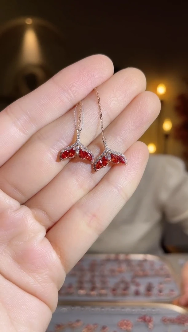 耳饰彩色蓝宝石银S925镶嵌耳饰