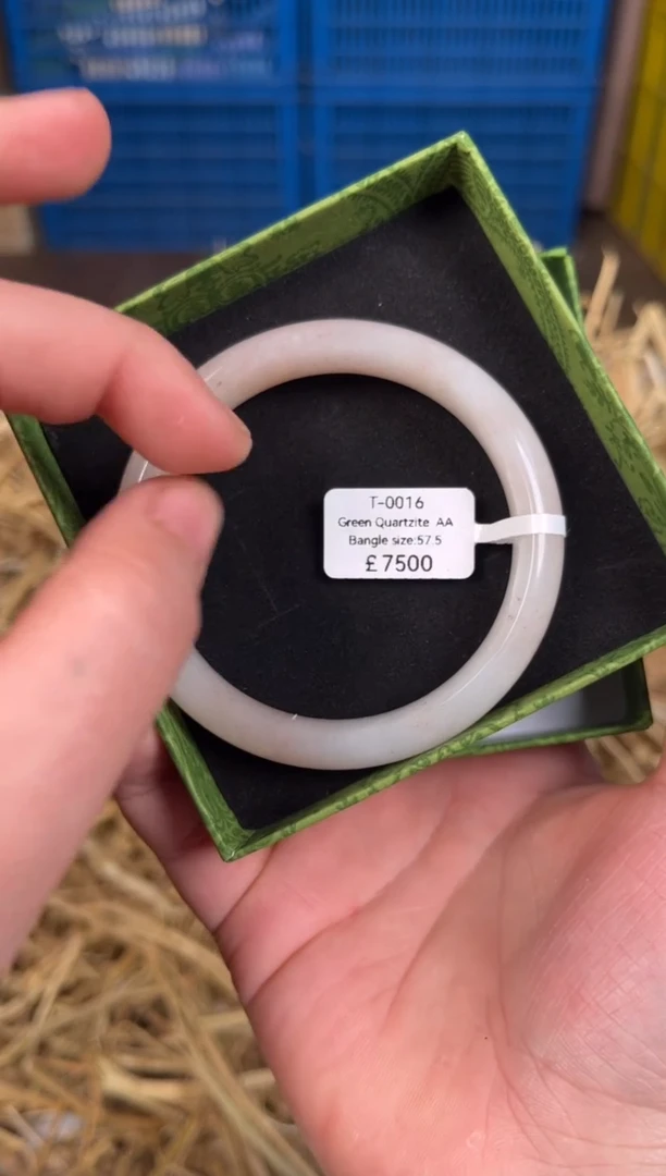 未镶嵌手镯石英质玉T0016