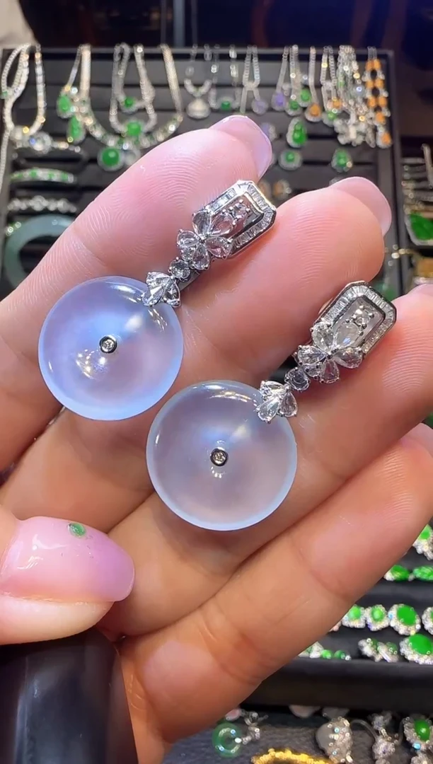 翡翠18K金镶嵌耳饰平安扣