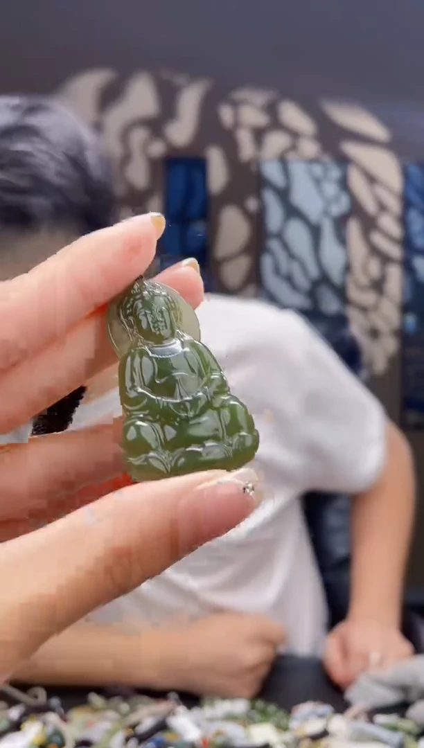和田玉未镶嵌颈饰拍一发一