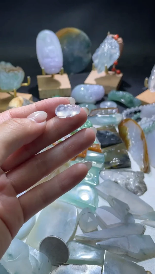 未镶嵌定制翡翠貔貅