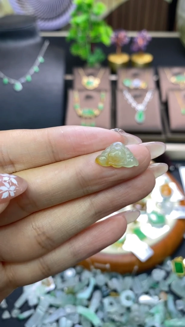 翡翠未镶嵌颈饰净货14658