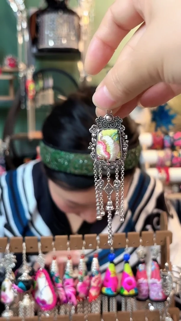 织绣彩云南阁非遗老绣565