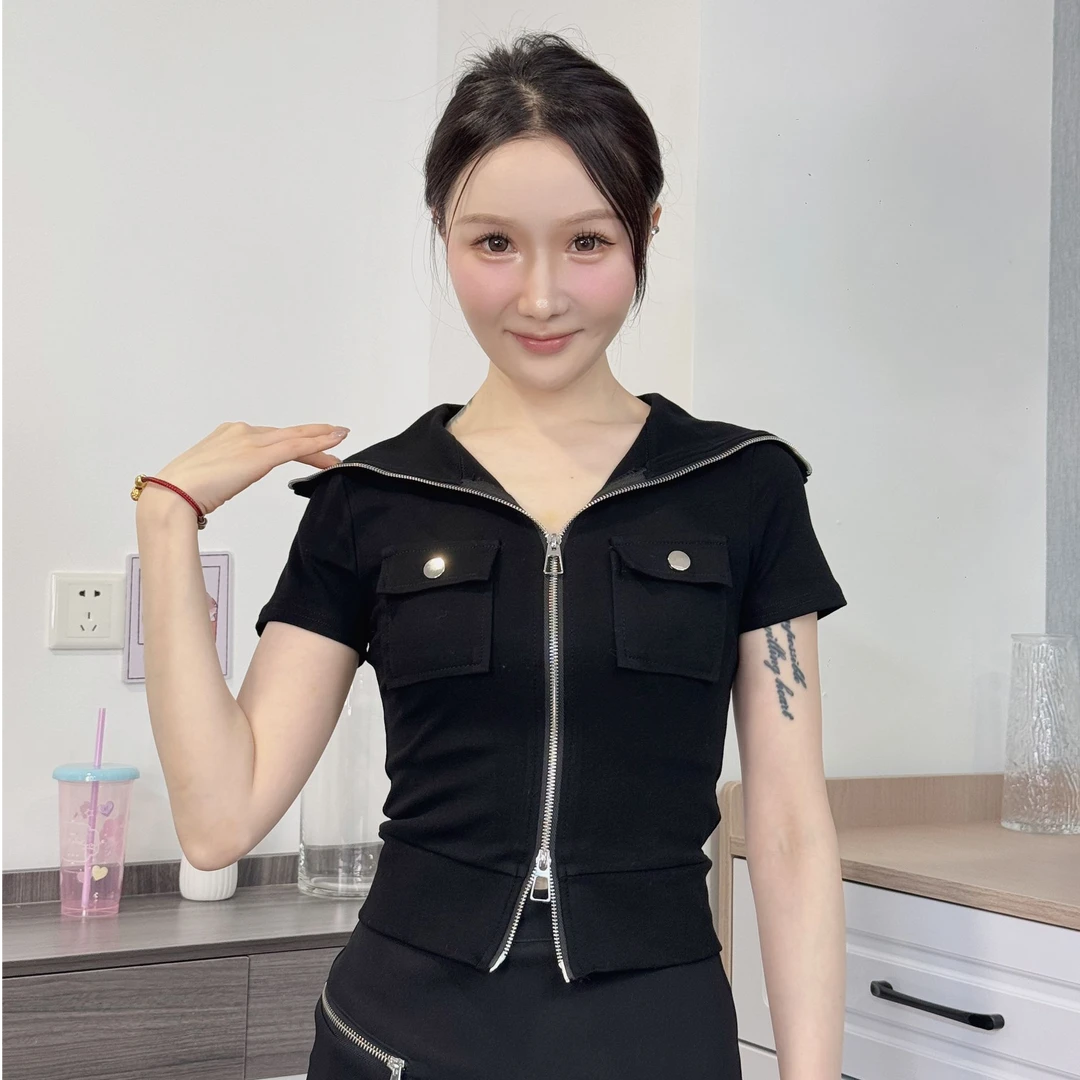 亮扣口袋装饰翻领拉链短袖弹力棉显瘦显高T恤减龄性感短款上衣
