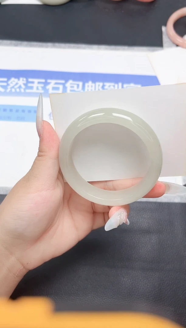 未镶嵌手镯石英质玉28-55