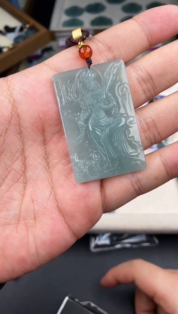 【闪购商品】翡翠颈饰未镶嵌  天然翡翠，一物一图