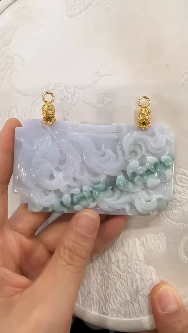 翡翠未镶嵌颈饰国风