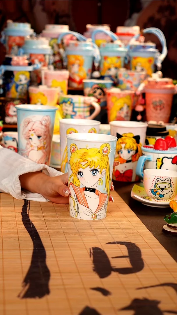 景德镇全手工手绘杯杯