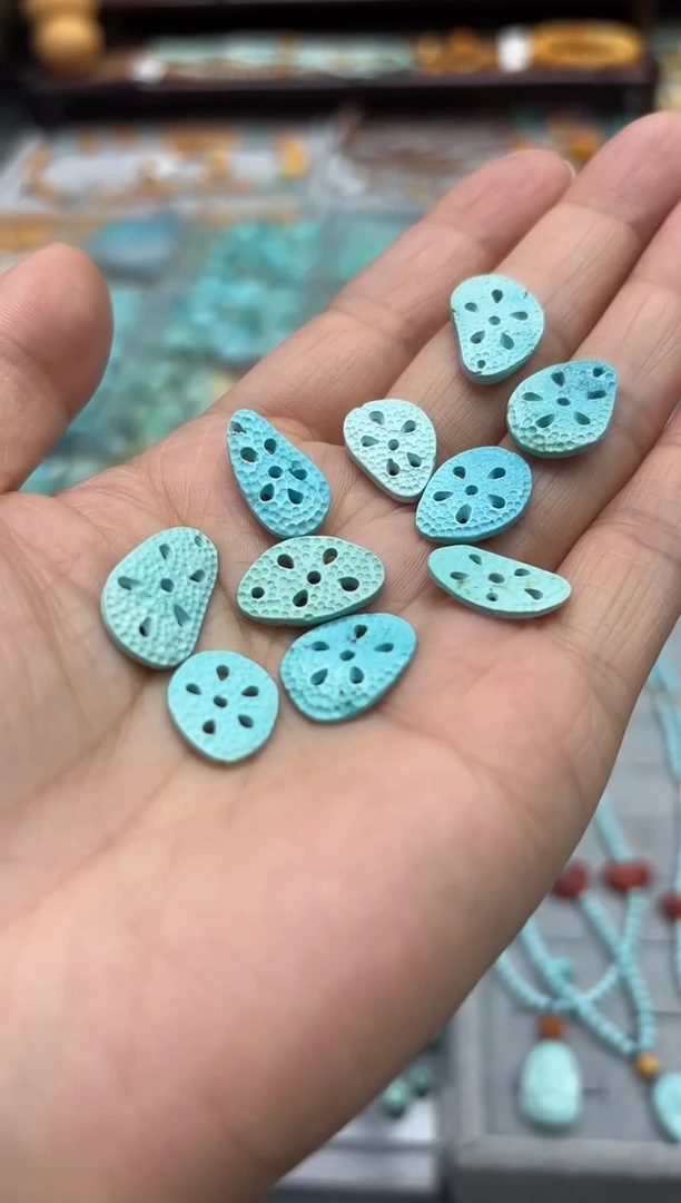 未镶嵌颈饰蜜蜡多样性发一件 雕刻 藕片