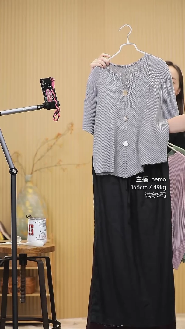 棉叙夏季百搭高温压绉跳跳衫灰色