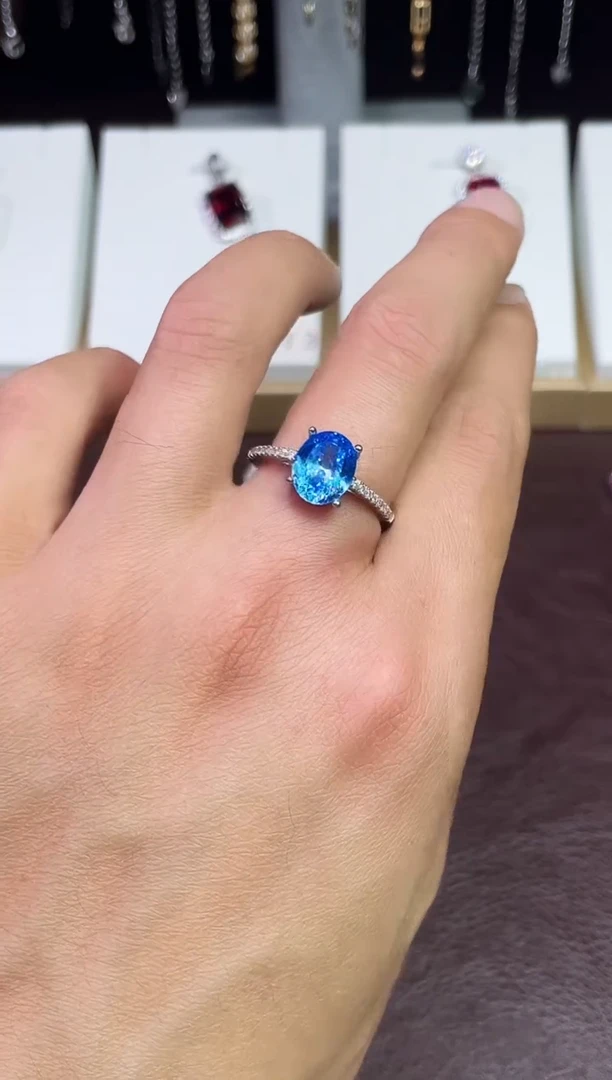 足铂镶嵌合成（培育）蓝宝石戒指/指环海蓝戒指