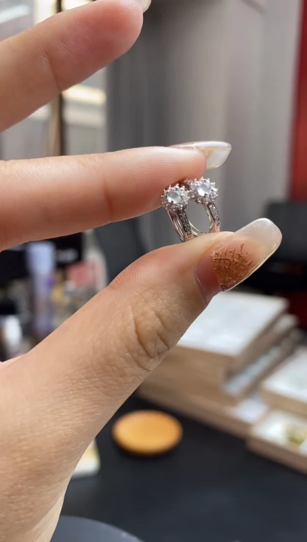 【闪购商品】定制翡翠银S925镶嵌翡翠耳环~