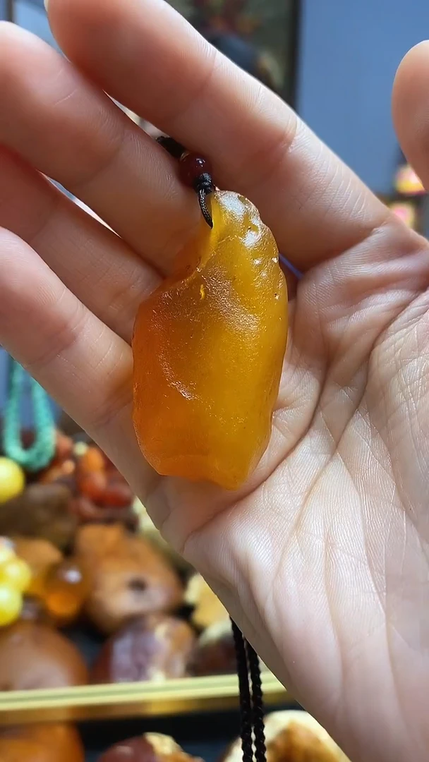 琥珀颈饰未镶嵌吊坠