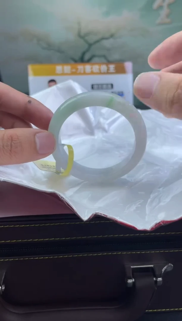 翡翠手镯未镶嵌14          53