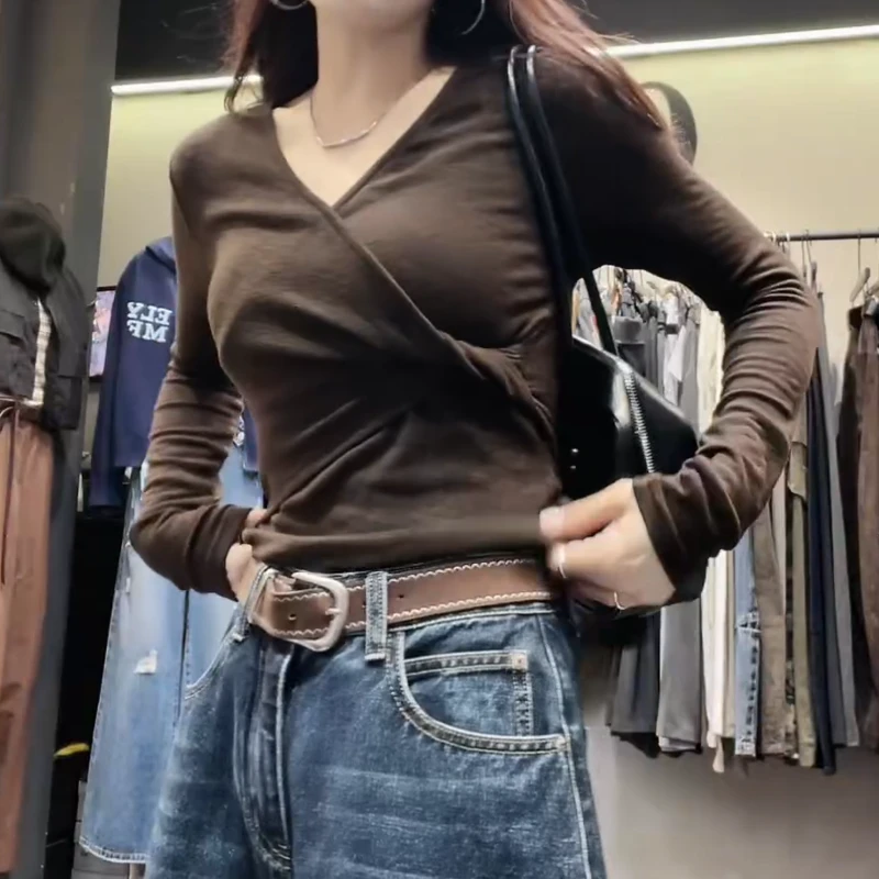 【扭结V领】显瘦气质时尚辣妹小众设计感长袖T恤上衣LK2507225