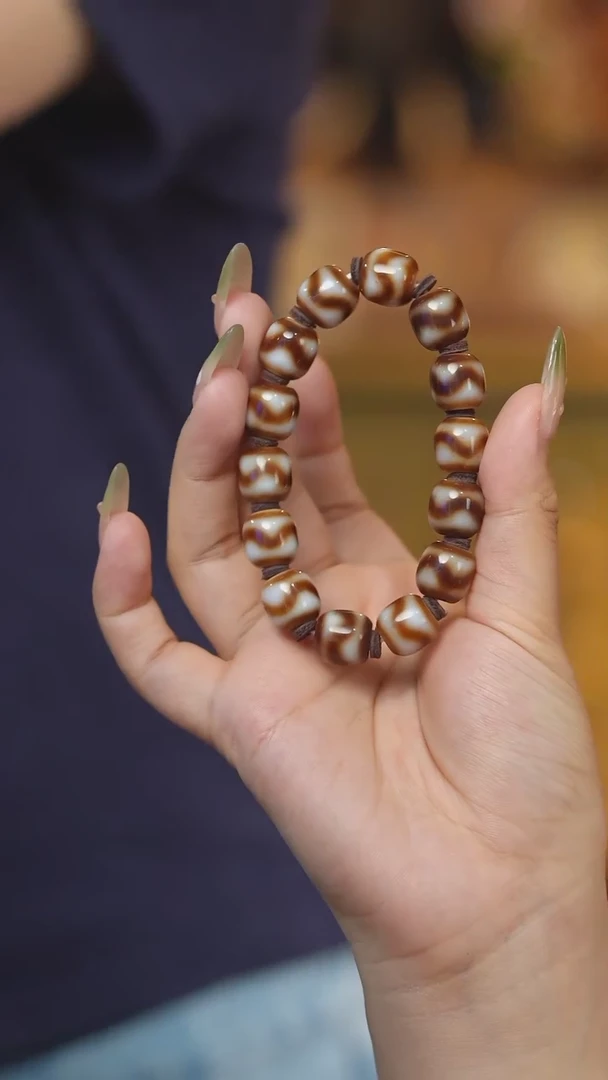 未镶嵌颈饰玛瑙/玉髓（覆膜）Q33827多样性发其一