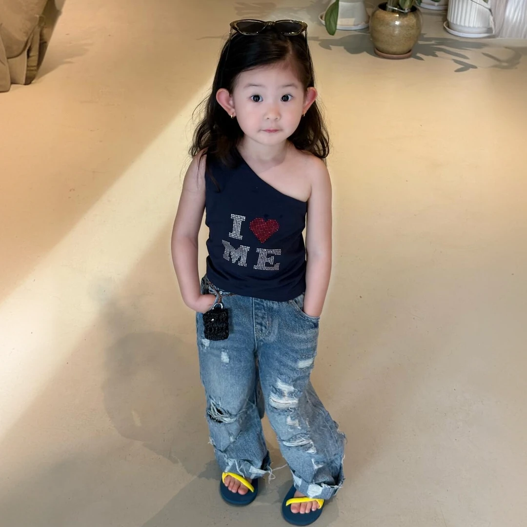 现货夏季韩版童装女童小众斜领无袖上衣破洞牛仔裤儿童套装