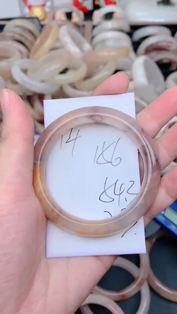 未镶嵌手镯石英质玉156