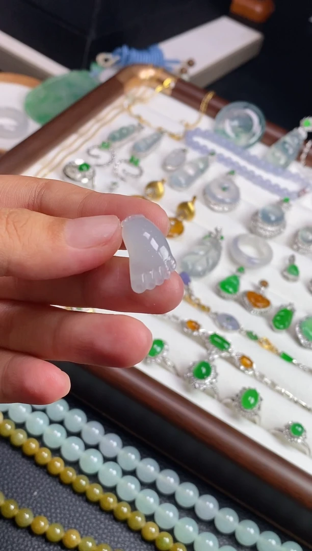 翡翠未镶嵌吊坠(不含链)1