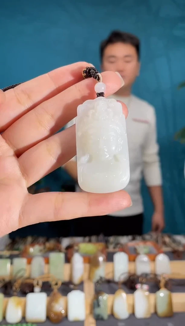 颈饰未镶嵌和田玉1