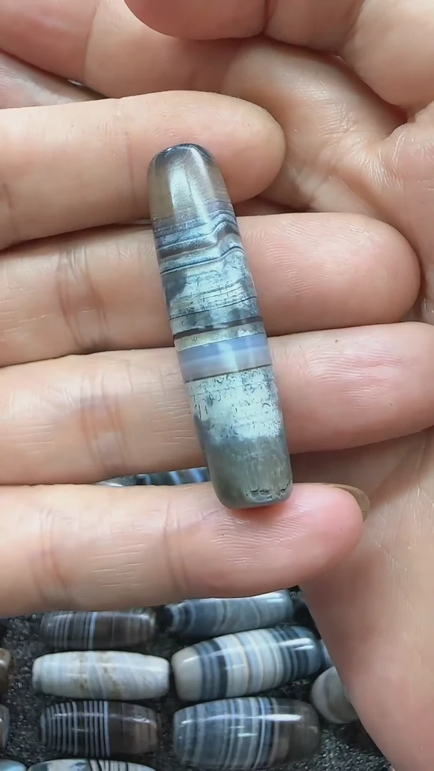 玛瑙/玉髓颈饰未镶嵌勒子49*12