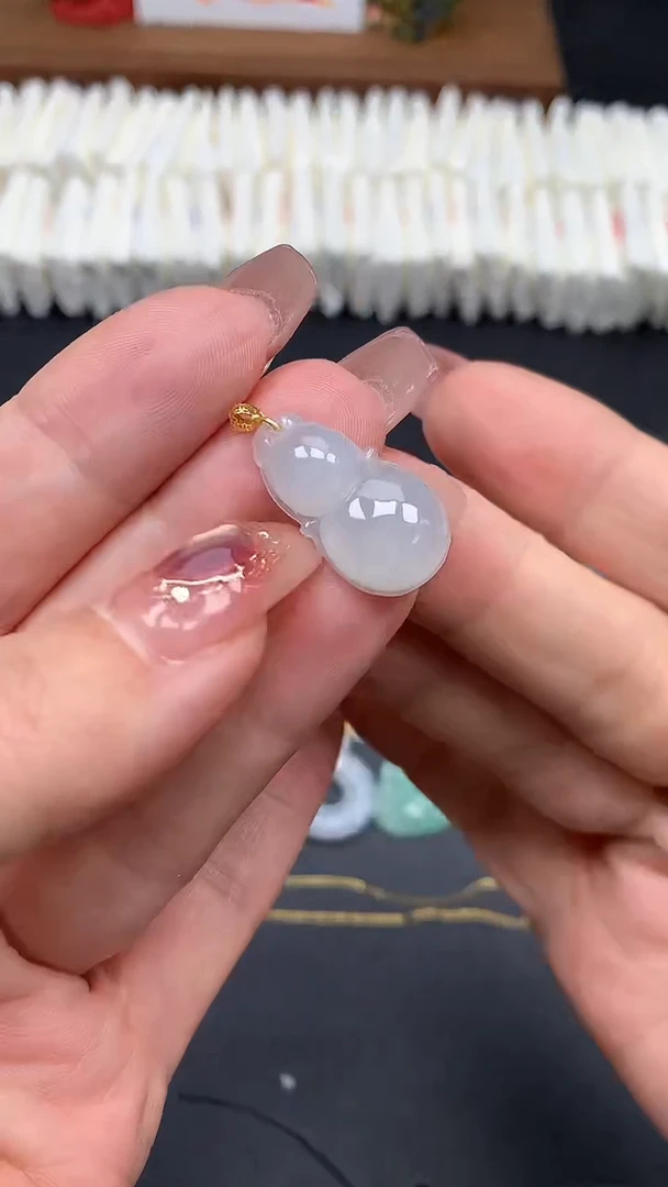 翡翠18K金镶嵌吊坠(不含链)MS186778