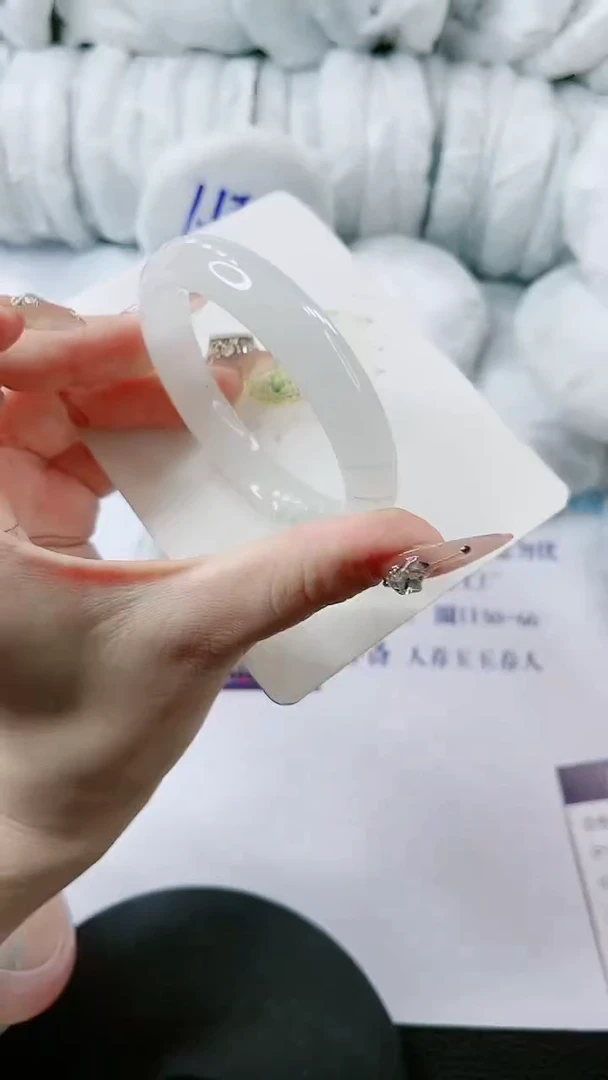 【闪购商品】石英质玉手镯未镶嵌多样性发货V705