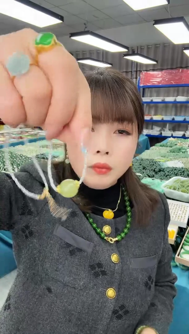 颈饰未镶嵌和田玉路路通