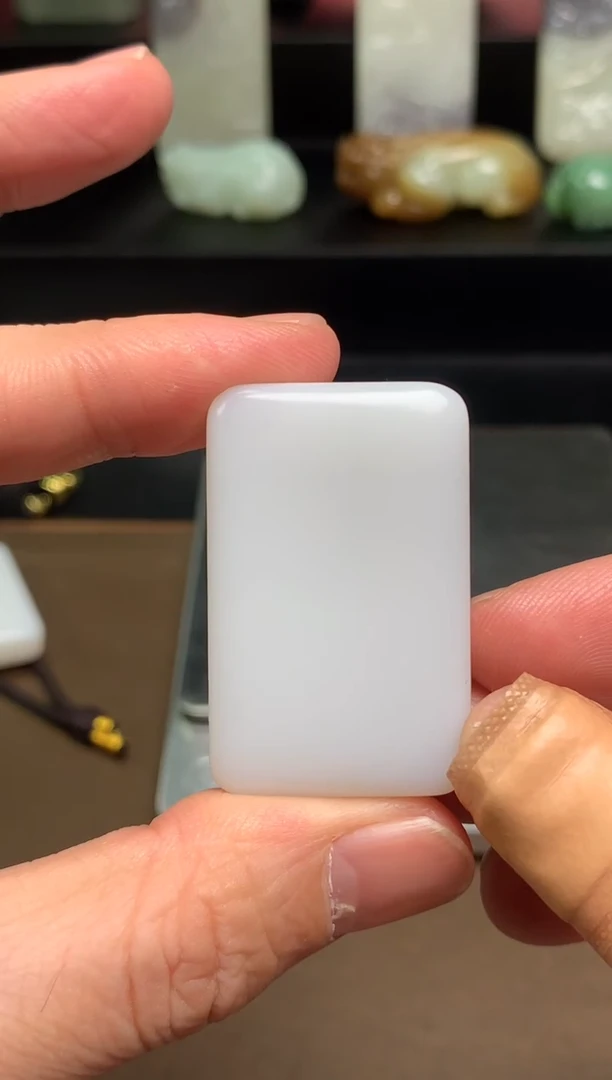 颈饰未镶嵌和田玉44 通