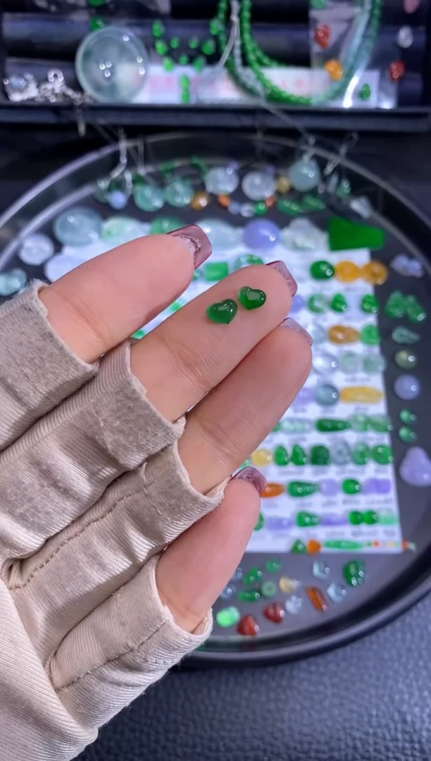 未镶嵌挂件翡翠爱心