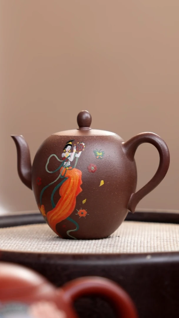 【闪购商品】紫砂茶壶紫泥美人肩泥绘飞天