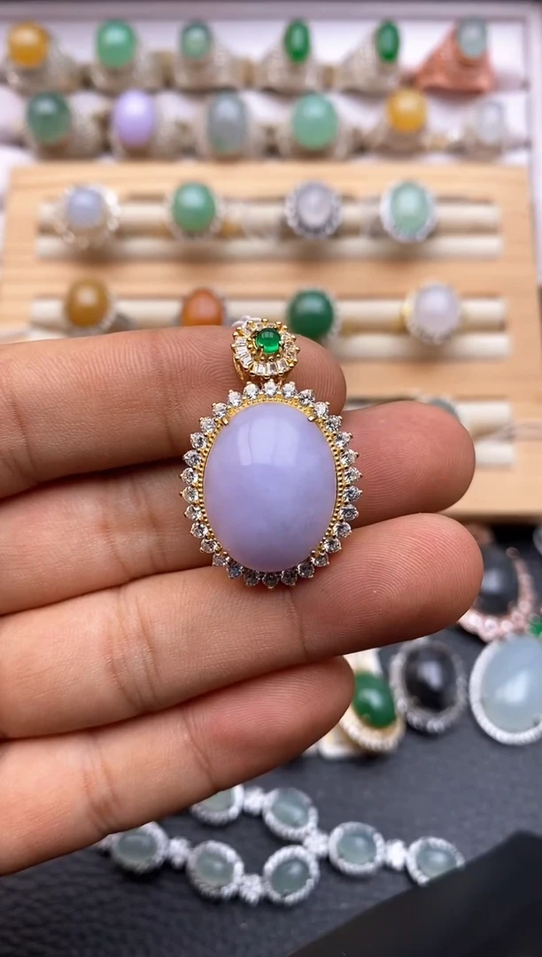 【闪购商品】翡翠吊坠(赠链)银S925镶嵌5556