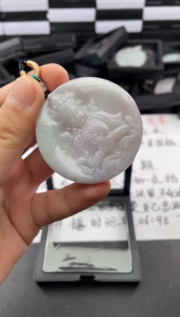 翡翠未镶嵌颈饰..../8/19/ 151