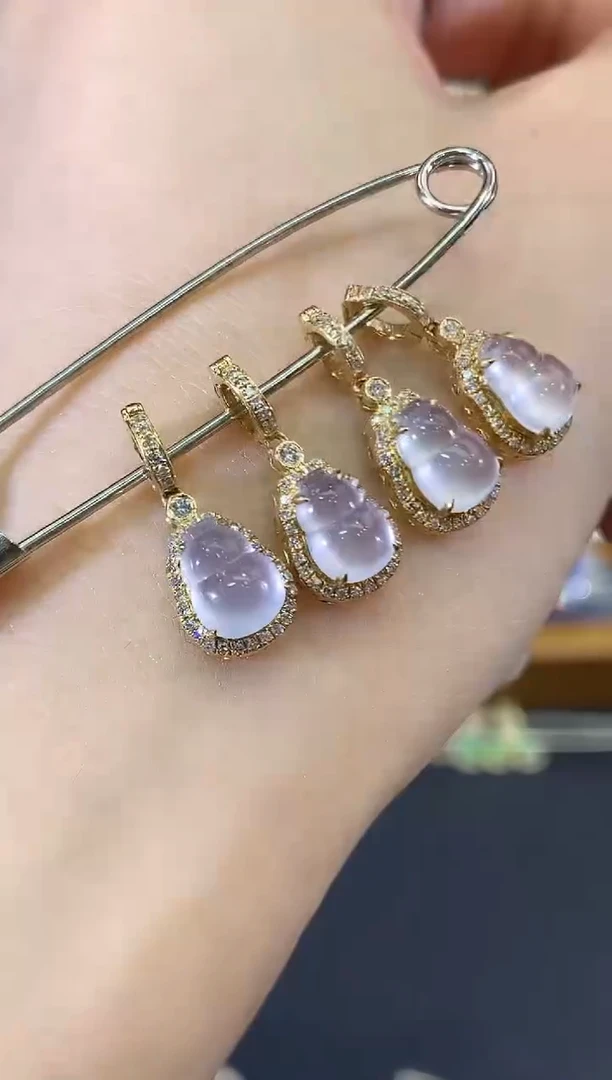 吊坠(不含链)18K金镶嵌翡翠B9 多样性一件发货