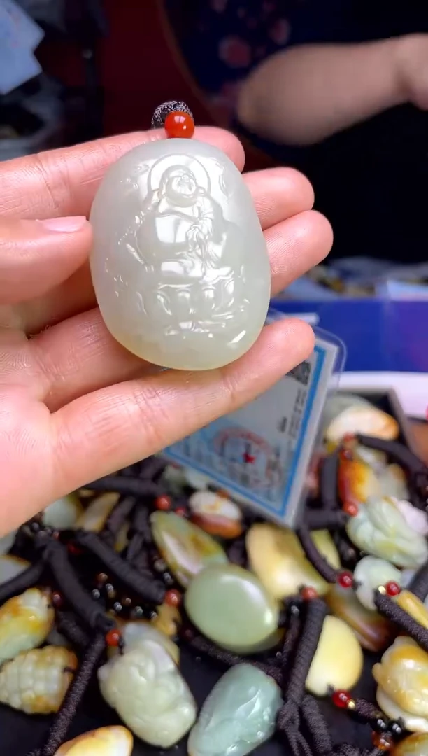 和田玉未镶嵌颈饰1