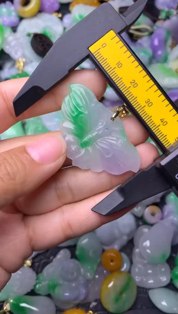 颈饰未镶嵌翡翠缅甸翡翠吊坠