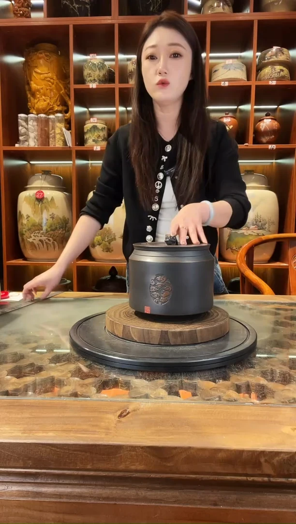 罐云南建水紫陶茶罐