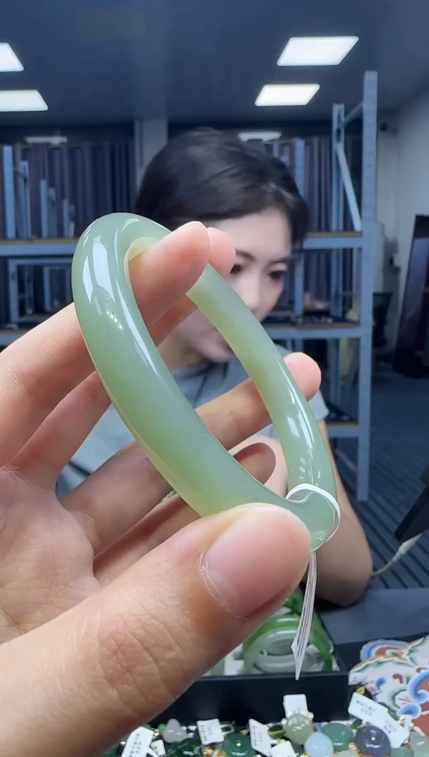 和田玉手镯未镶嵌59