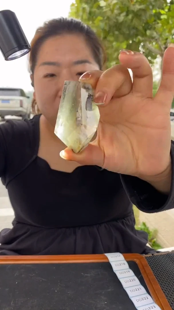 未镶嵌珠宝半成品水晶幽灵随形D215