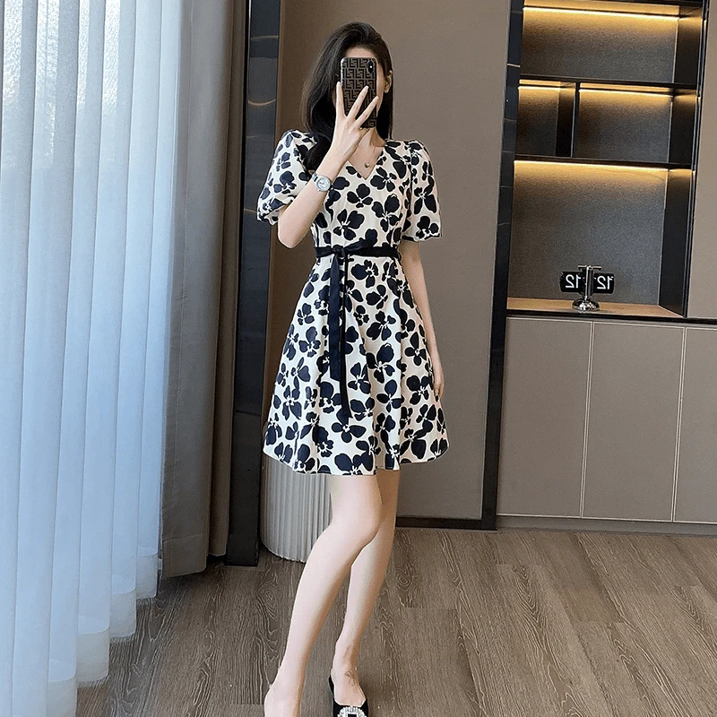 小香风印花连衣裙高端感轻奢高端气质法式洋气小众碎花裙子女夏季