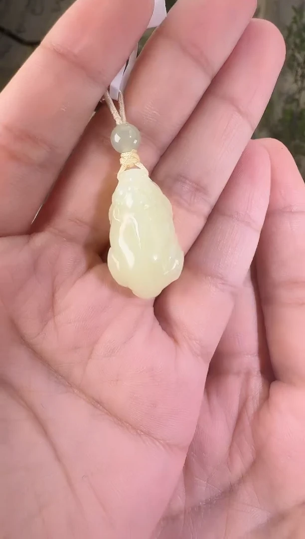 和田玉未镶嵌颈饰貔貅