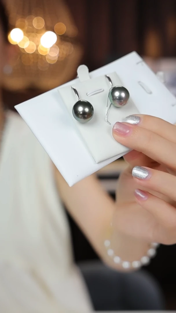 18K金镶嵌海水珍珠耳饰大溪地13-14mm