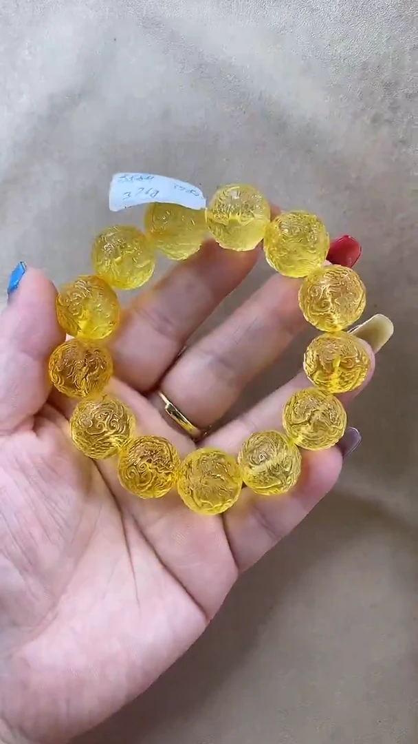 未镶嵌颈饰琥珀手串