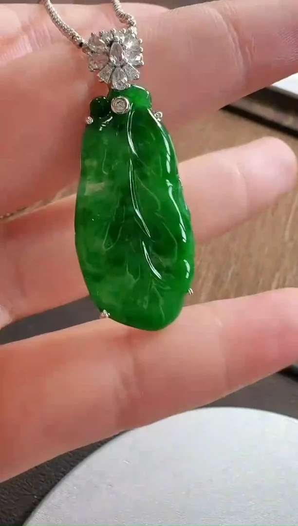 翡翠18K金镶嵌吊坠(不含链)吊坠
