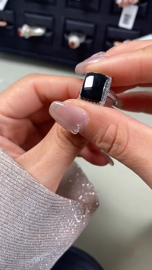 【闪购商品】翡翠戒指银S925镶嵌8877