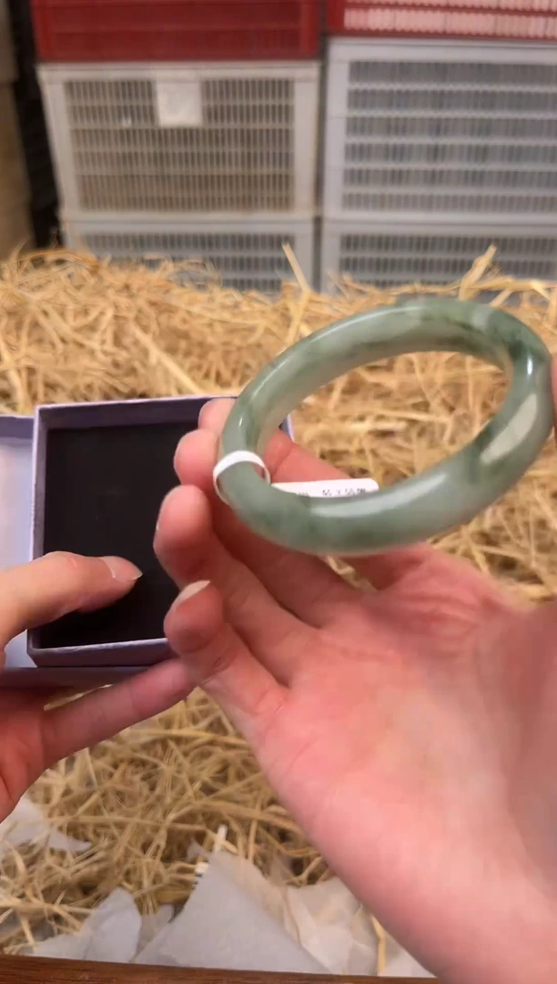 未镶嵌手镯石英质玉编号A-5483